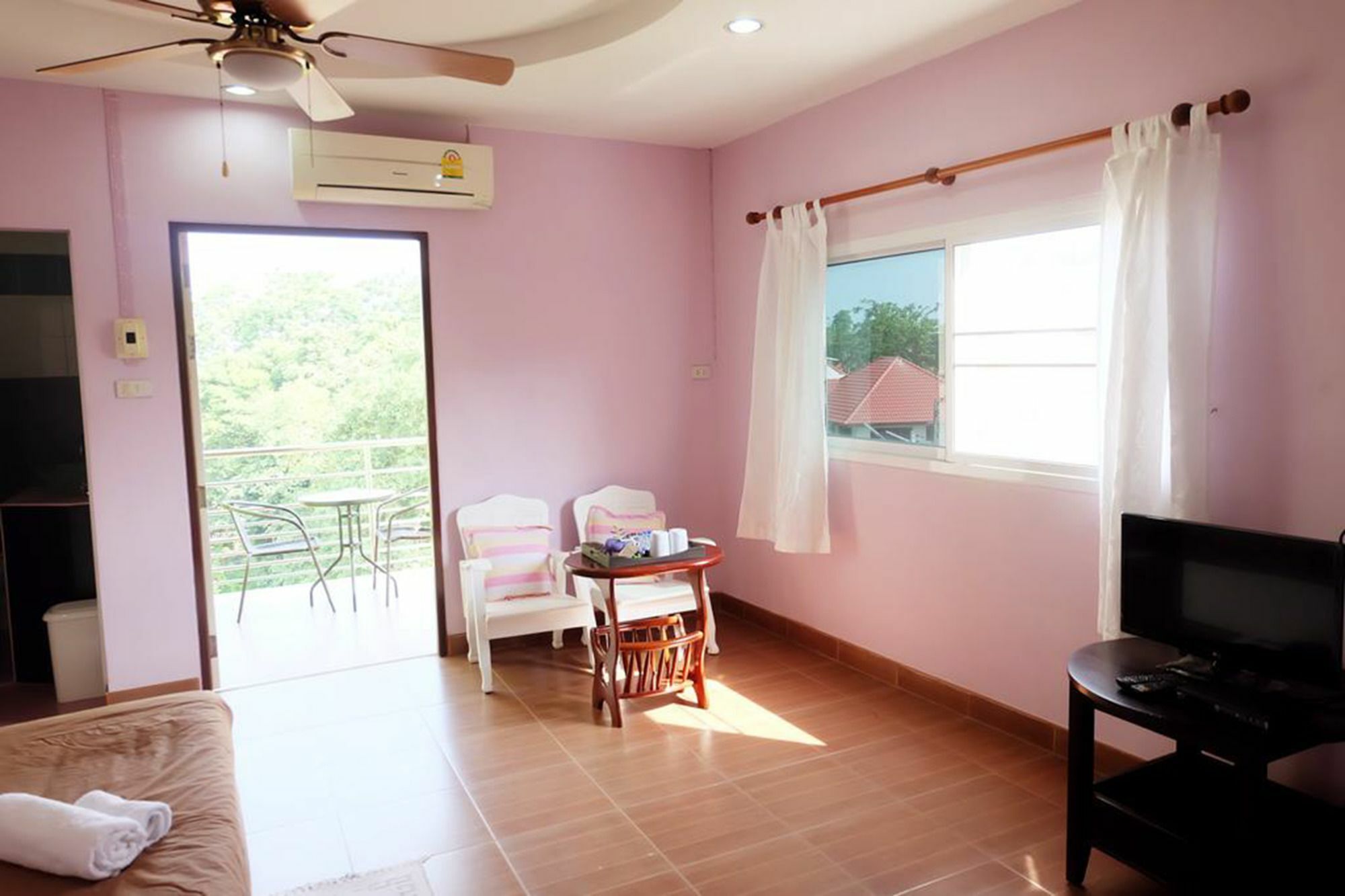 Green House At Trang Guesthouse Εξωτερικό φωτογραφία